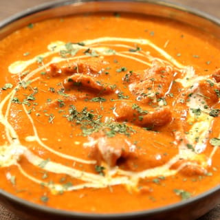 ButterChicken Combo (Naan,Rice,Desert,soda)