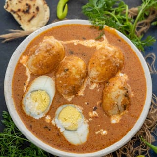 Chunky Anda Makhani
